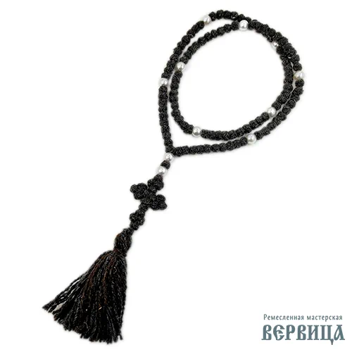 Чётки вервица Монашеские в руках, демонстрация размера и фактуры